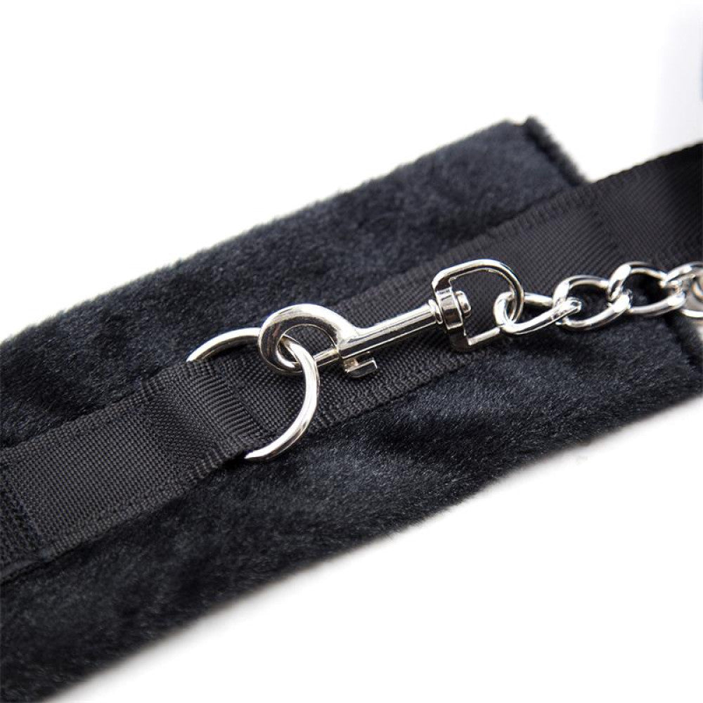 Intoyou Fetish Black Fur Handcuffs