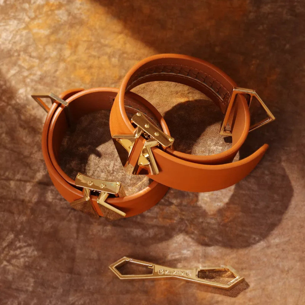 Luxury Leather BDSM Lockink Wrist Restraints