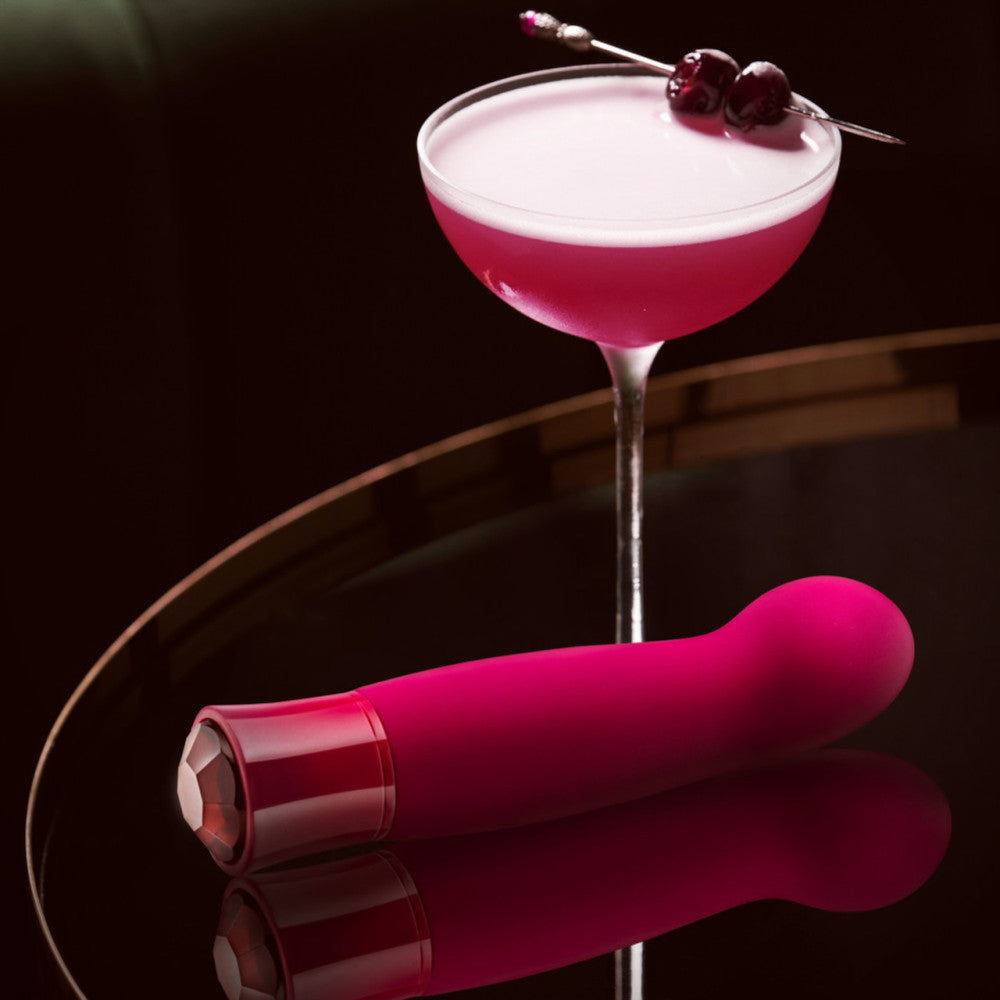 Oh My Gem Rechargeable Warming Vibrator with Red Crystal