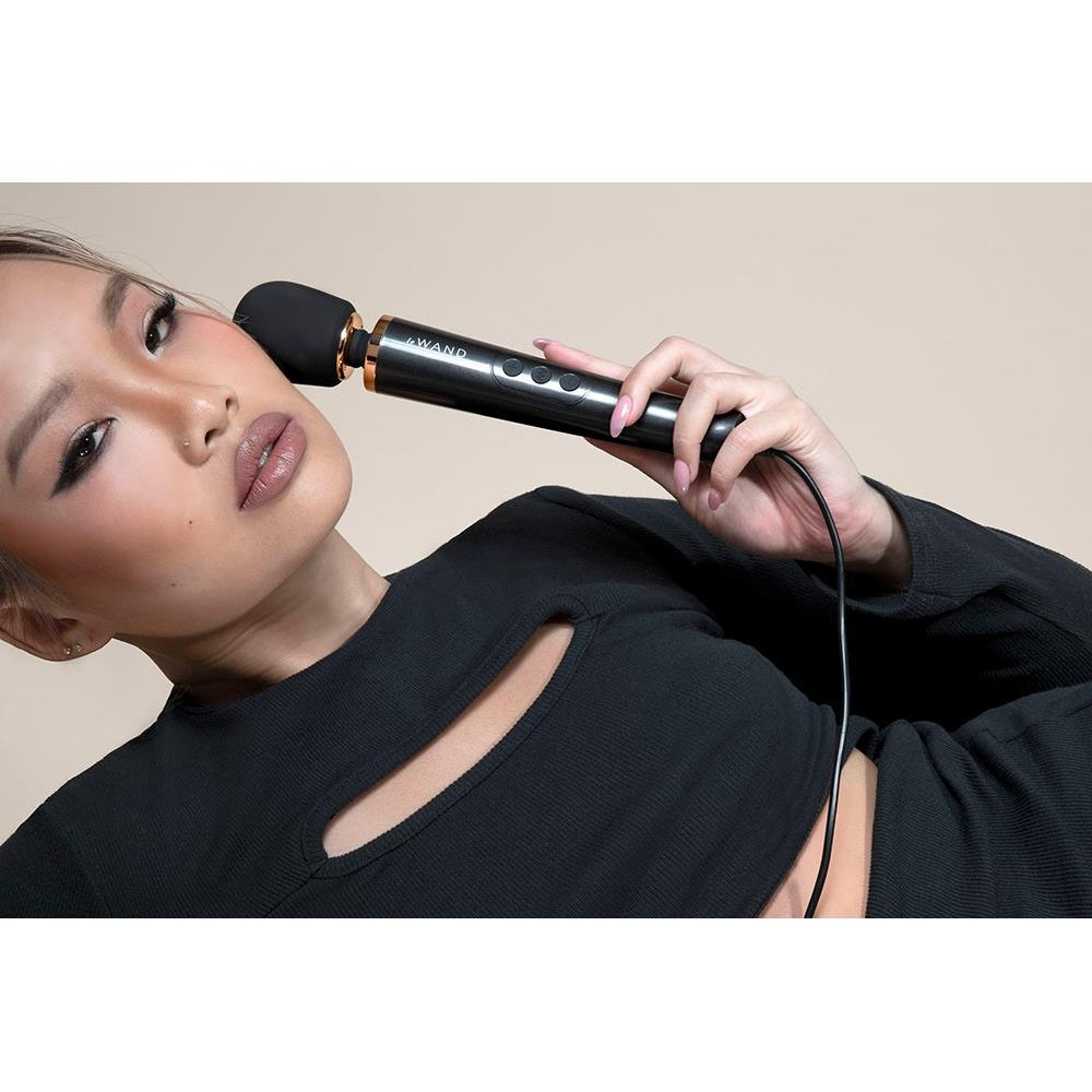 Powerful Le Wand Massager Black