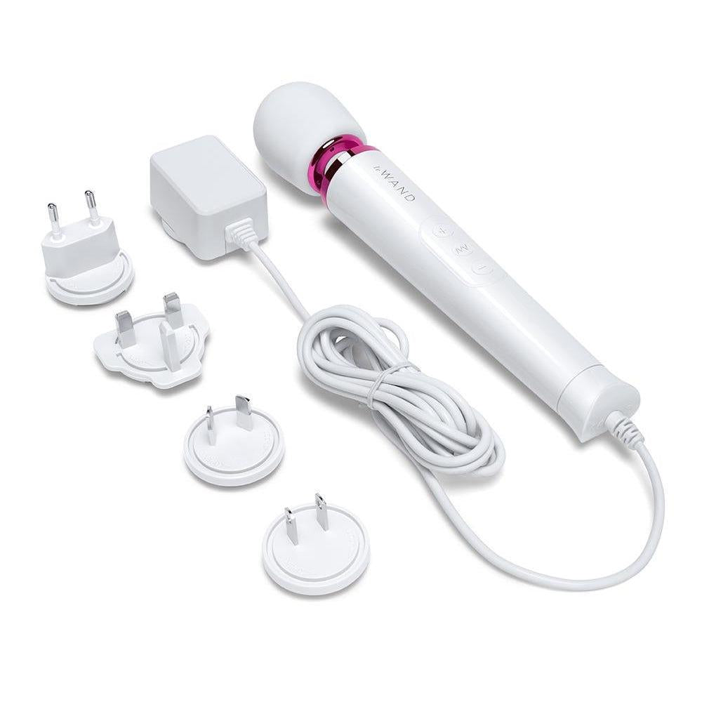 Powerful massager Le Wand Plug In for contact white