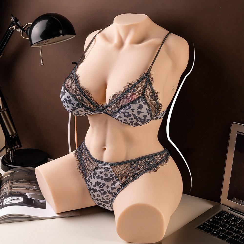 Realistic masturbator body with thrusts and vibrations Muriel