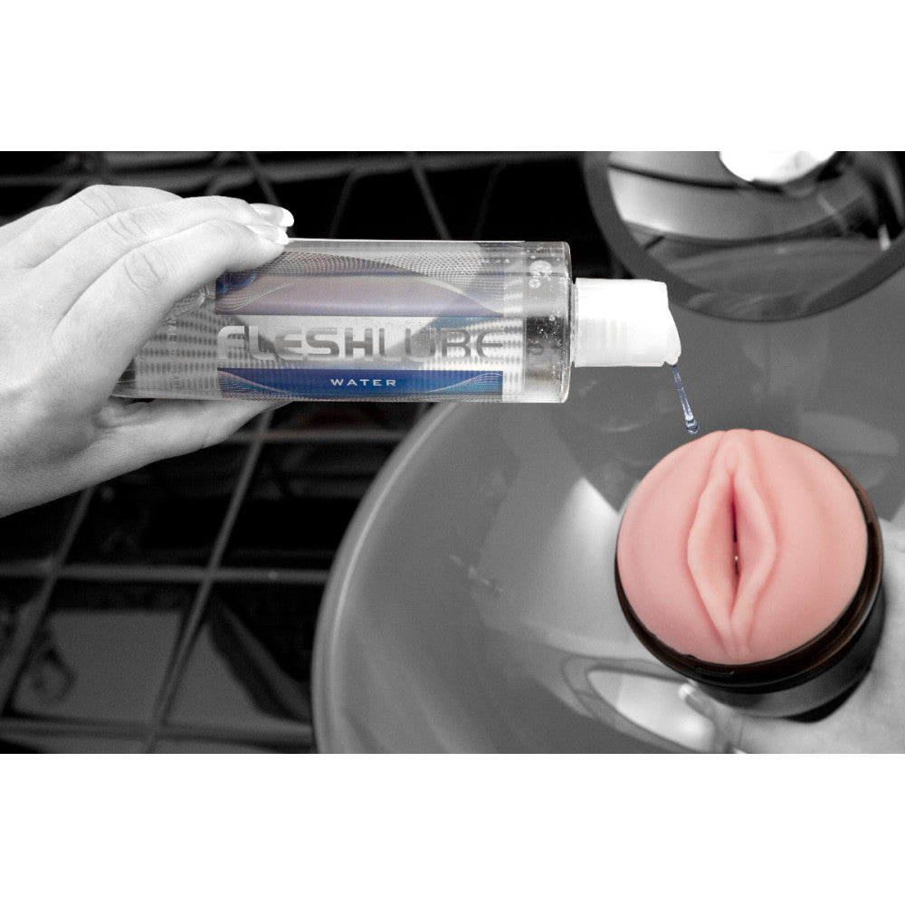 Original masturbator Fleshlight Stamina Training Unit