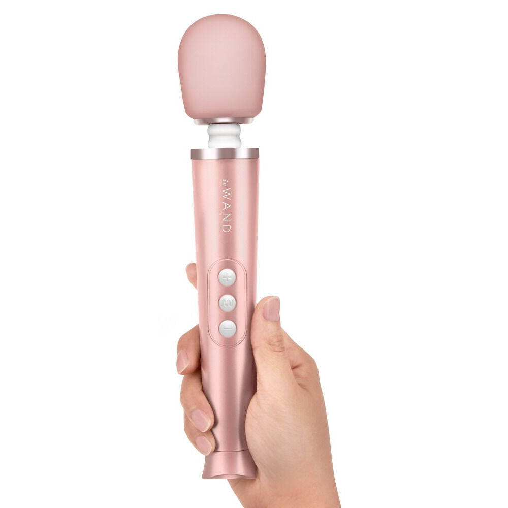 Rechargeable powerful massager Le Wand pearl pink