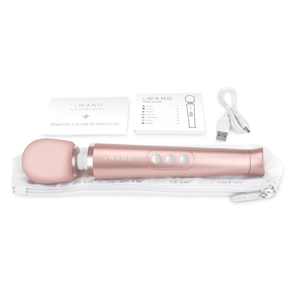 Rechargeable powerful massager Le Wand pearl pink